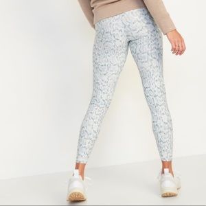 Old navy elevate snakeskin leggings